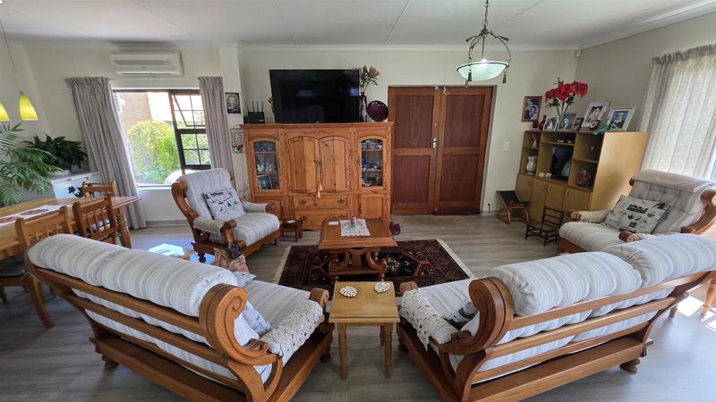 3 Bedroom Property for Sale in Fraaiuitsig Western Cape